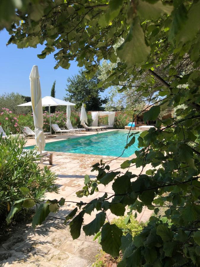 Bastide Du Regent Le Thor Exterior foto