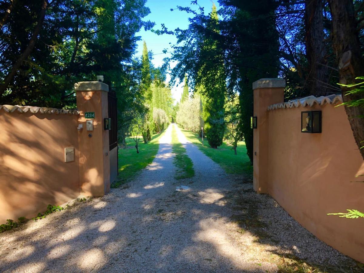 Bastide Du Regent Le Thor Exterior foto
